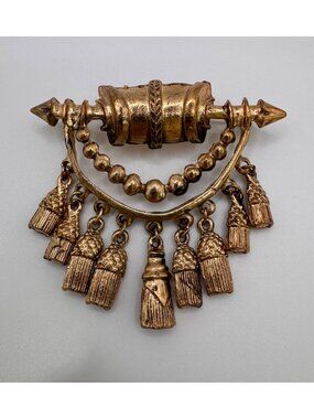 Vintage Victorian Revival Tassel Dangle Brooch Gold Tone Textured Ornate
